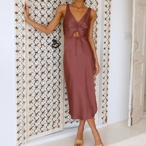 Shes Here Midi Dress Brown